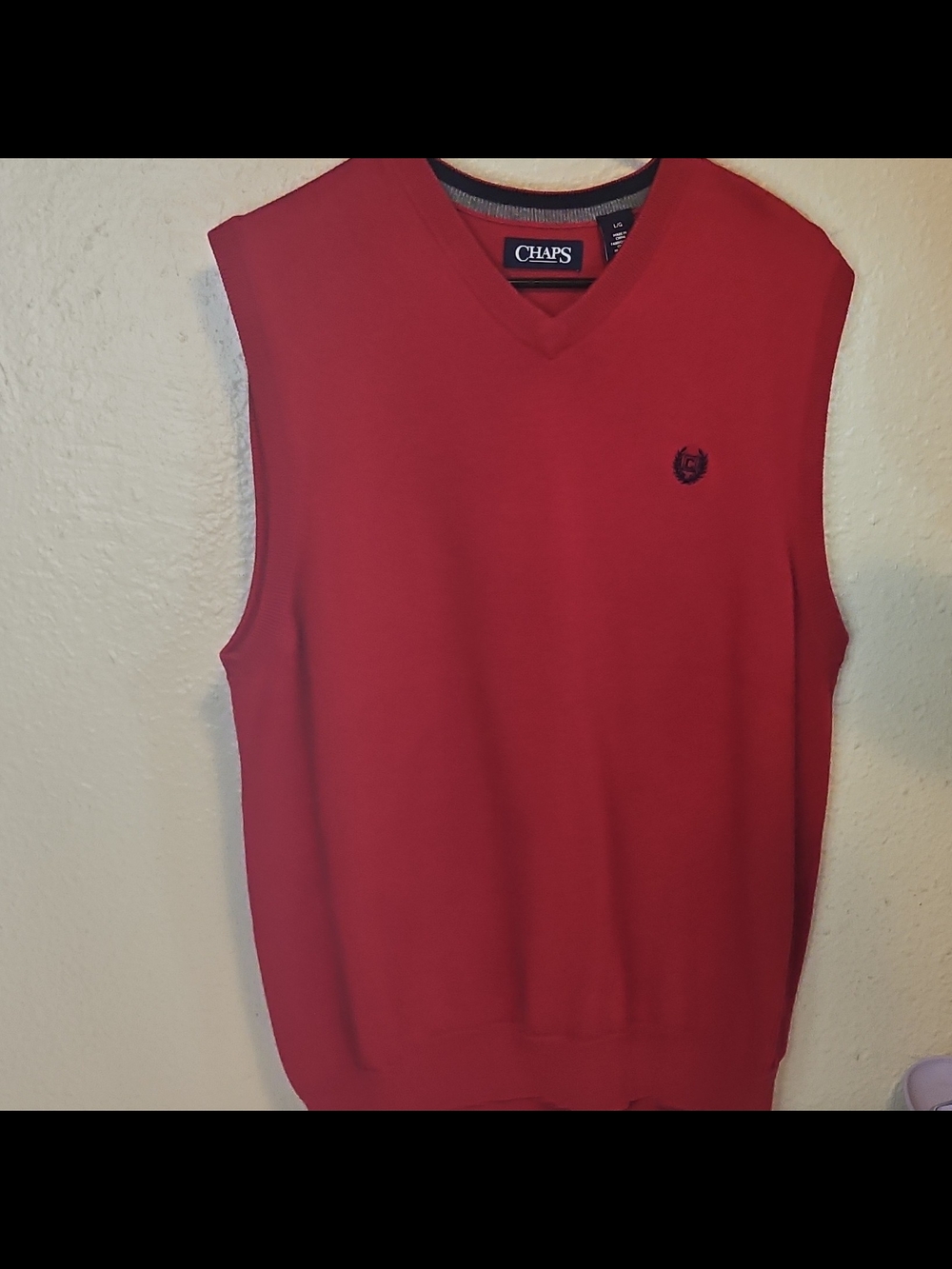 Chaps Men's Red V-Neck Sweater Vest with Embroidered Crest (Large)
